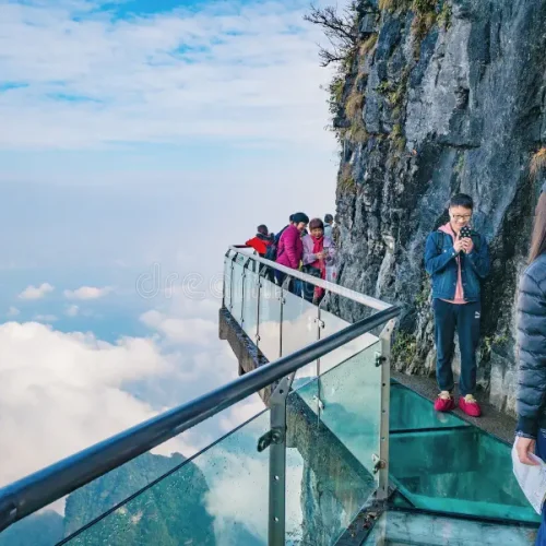 zhangjiajie-china-october-unacquainted-tourists-glass-cliff-walk-tianmen-mountain-city-travel-destination-hunan-169410339-500x500 zhangjiajie-china-october-unacquainted-tourists-glass-cliff-walk-tianmen-mountain-city-travel-destination-hunan-169410339-500x500